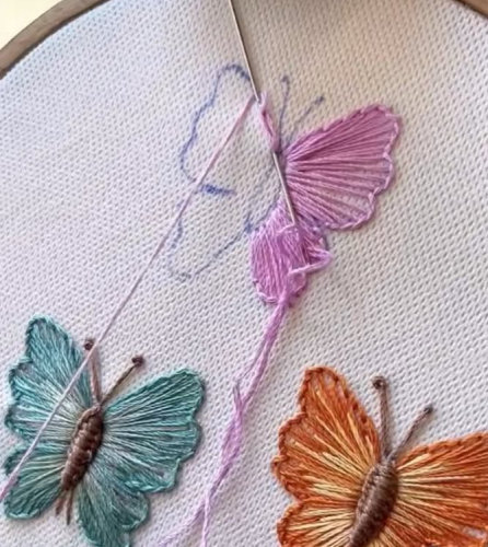 Vyšívaní motýlci